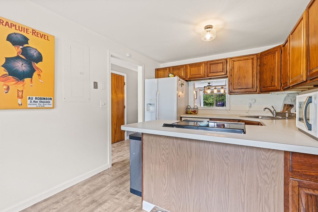 174 Lowell Road Q66