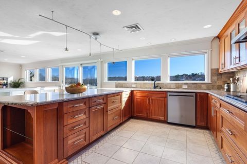 13 Bayberry Ln Millbury MA 01527