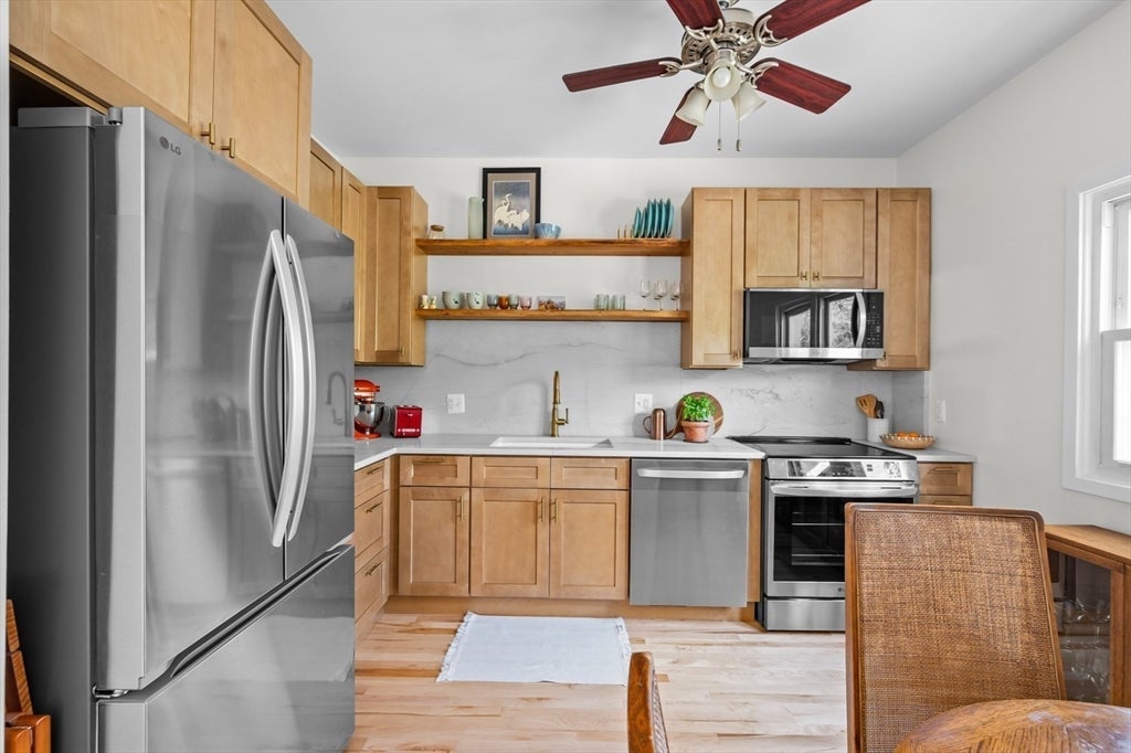 1B Fletcher Way 128A-B, Salem, MA Photo #12