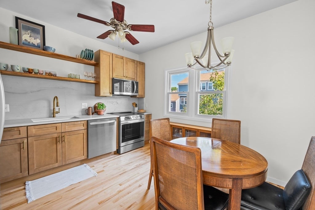 1B Fletcher Way 128A-B, Salem, MA Photo #11