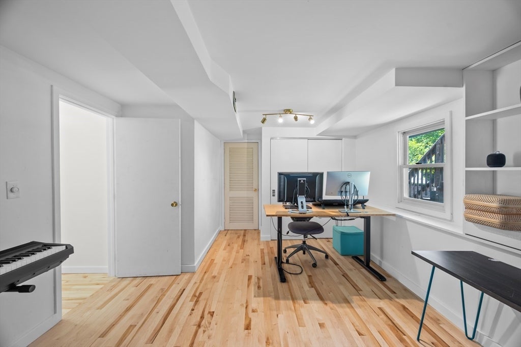 1B Fletcher Way 128A-B, Salem, MA Photo #29