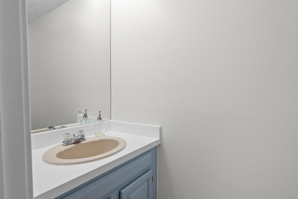 1B Fletcher Way 128A-B, Salem, MA Photo #26