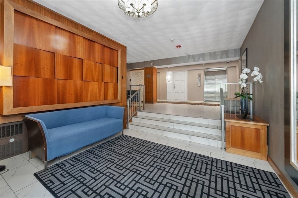10 Hammond Pond Parkway #607, Newton, MA, 10 Hammond Pond Parkway #607, Newton, MA Photo #4