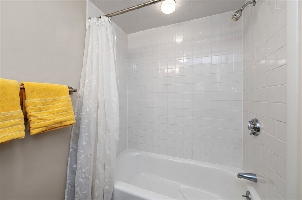 10 Hammond Pond Parkway #607, Newton, MA, 10 Hammond Pond Parkway #607, Newton, MA Photo #18