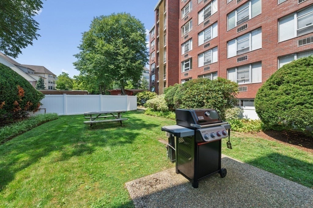 10 Hammond Pond Parkway #607, Newton, MA, 10 Hammond Pond Parkway #607, Newton, MA Photo #24