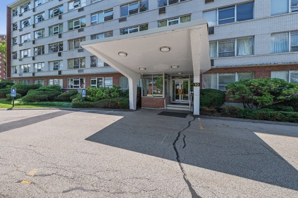 10 Hammond Pond Parkway #607, Newton, MA, 10 Hammond Pond Parkway #607, Newton, MA Photo #31