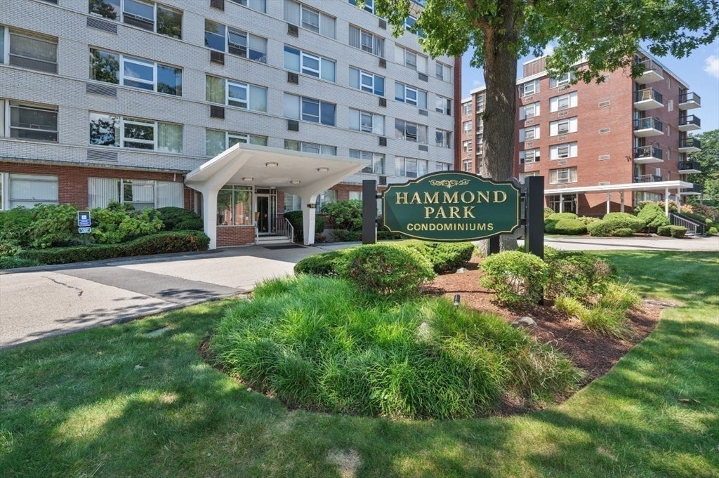 10 Hammond Pond Parkway #607, Newton, MA, 10 Hammond Pond Parkway #607, Newton, MA Photo #2