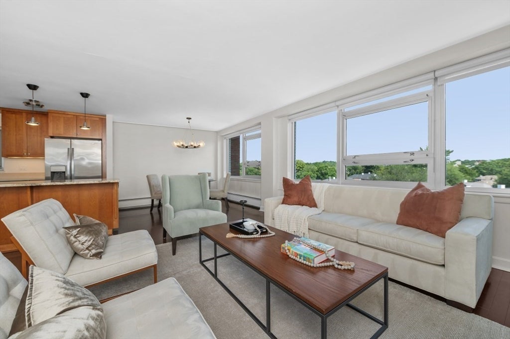 10 Hammond Pond Parkway 607