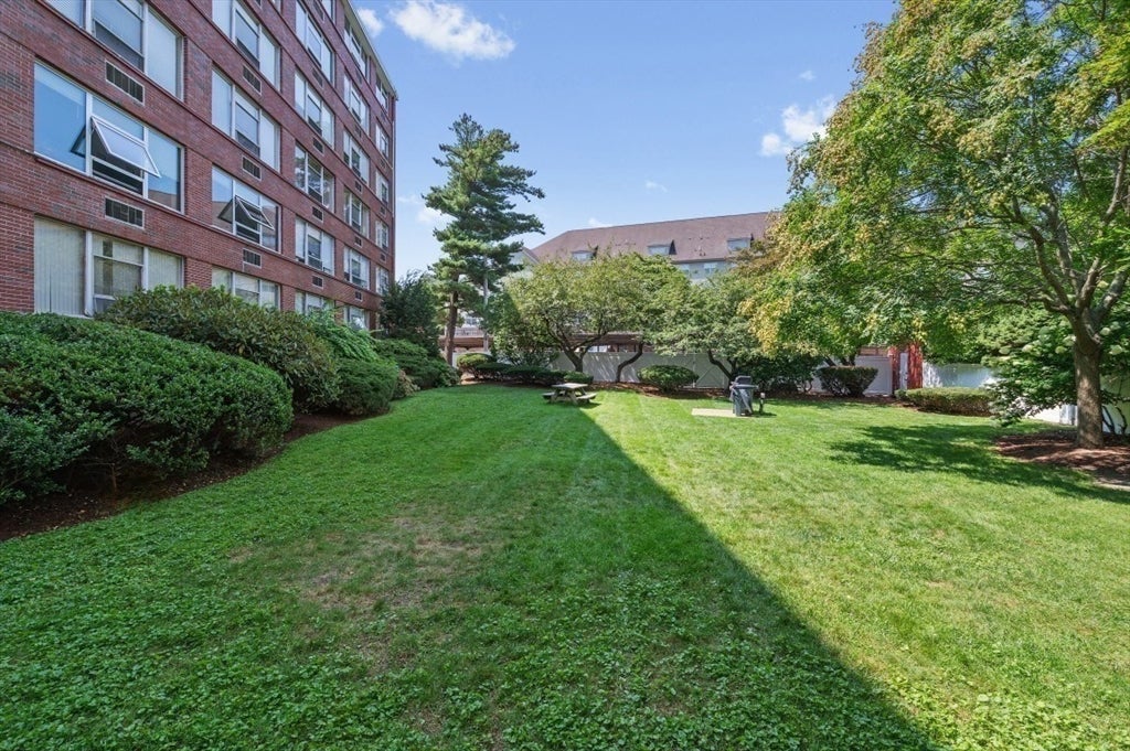 10 Hammond Pond Parkway #607, Newton, MA, 10 Hammond Pond Parkway #607, Newton, MA Photo #23