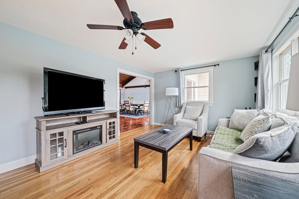 36 Huggins Rd