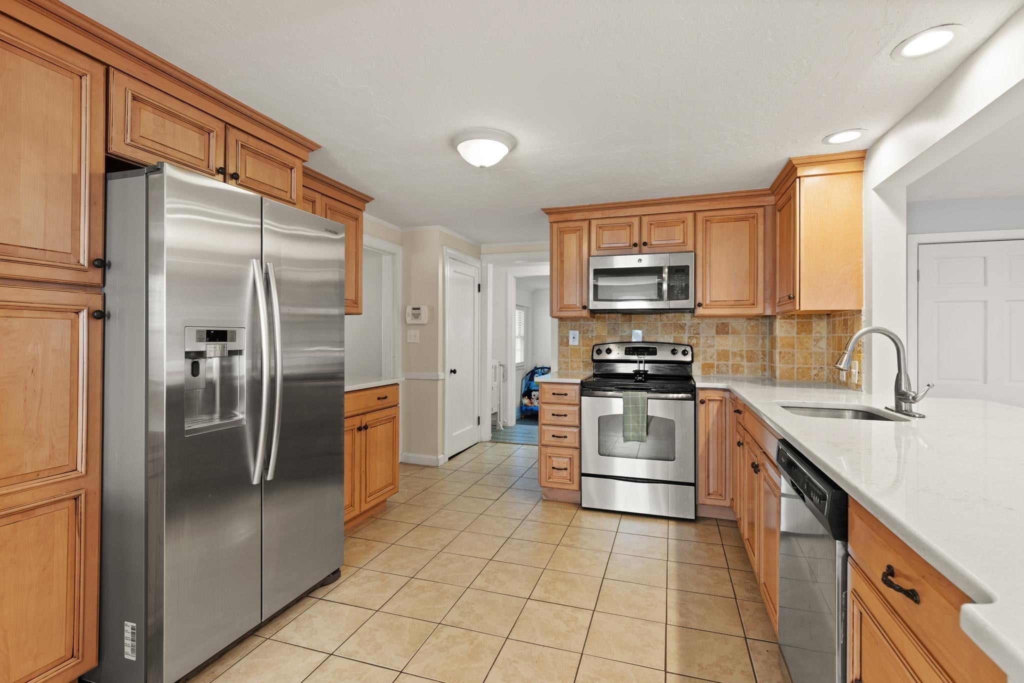 6 Longworth Rd, Worcester, MA Photo #19