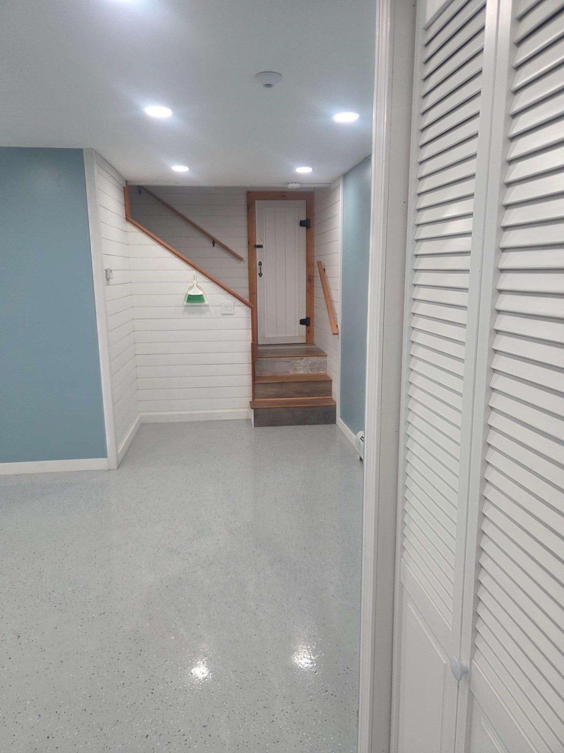 307 Chicopee St, Granby, MA Photo #33