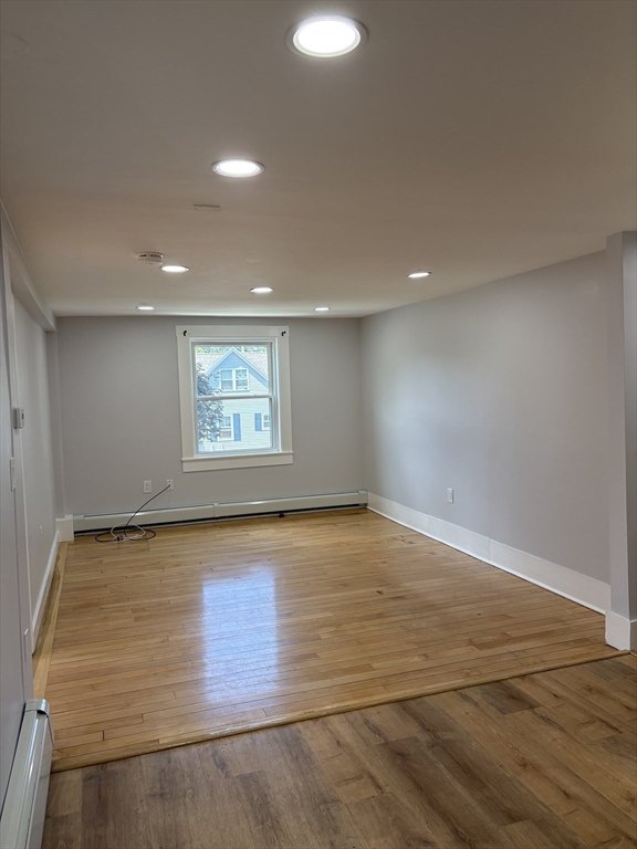 129 Friend St