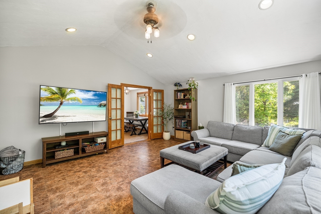 85 Malley Ave