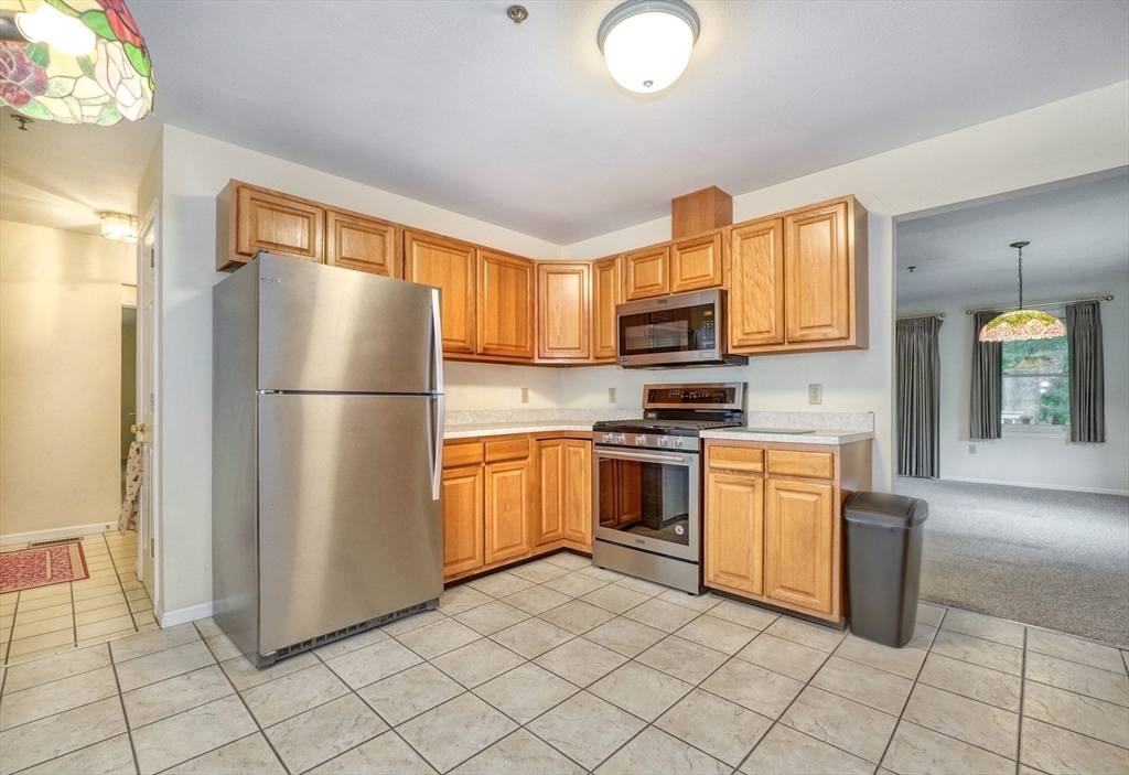 501 Lexington St 105