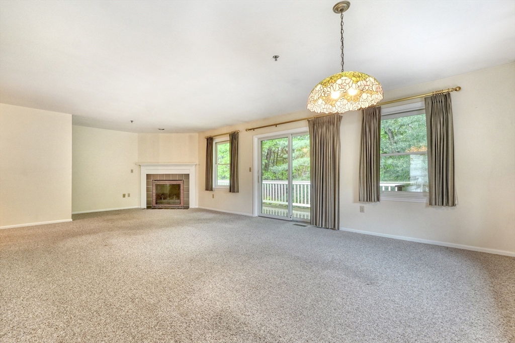 501 Lexington St 105