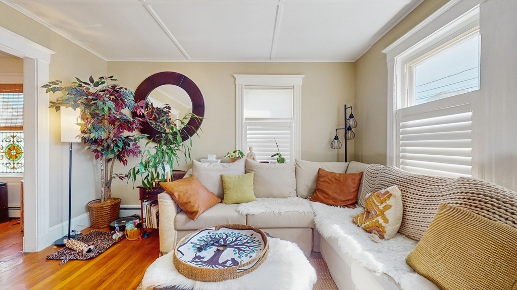 12 Howe St 12
