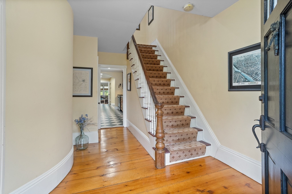 22 Old Lowell Rd 22