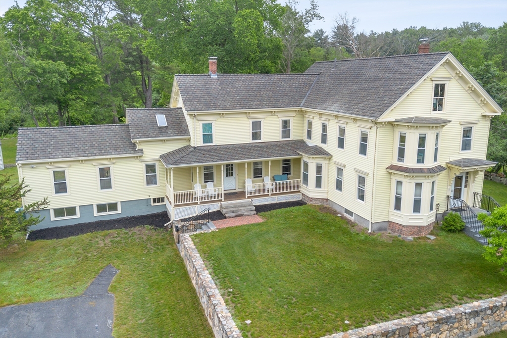 22 Old Lowell Rd 22