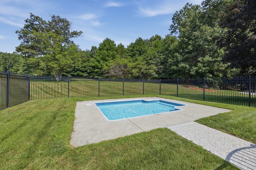 200 Ridgefield Circle 200A