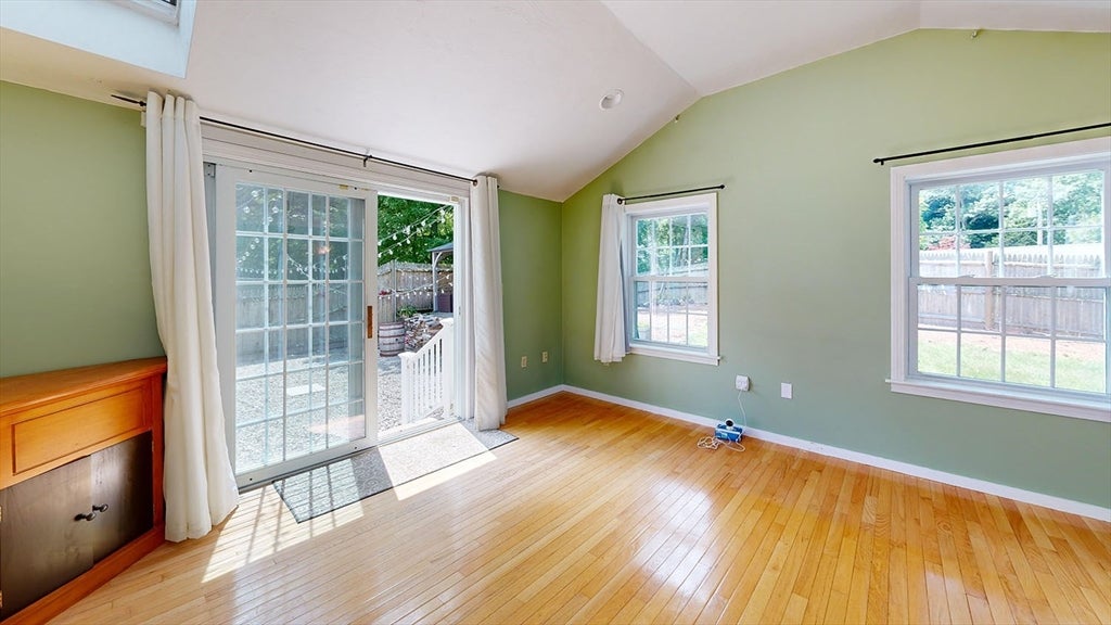 118 Spruce Rd, Norwood, MA, 118 Spruce Rd, Norwood, MA Photo #21