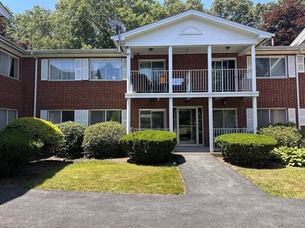 6 Bayberry Drive 1