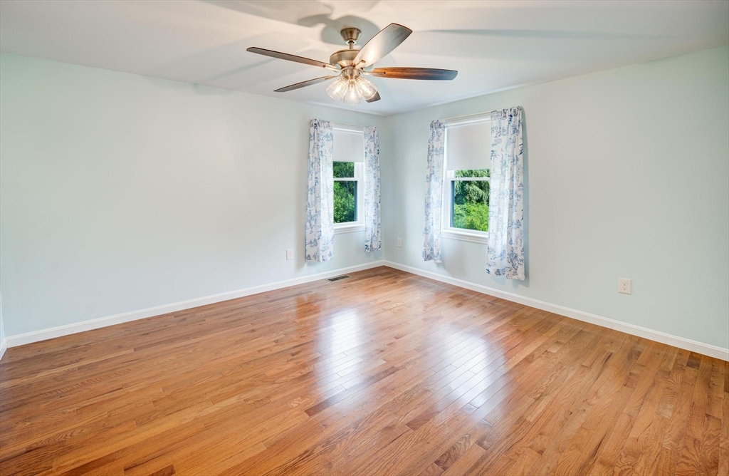 4 Mill Rd, Chelmsford, MA Photo #22
