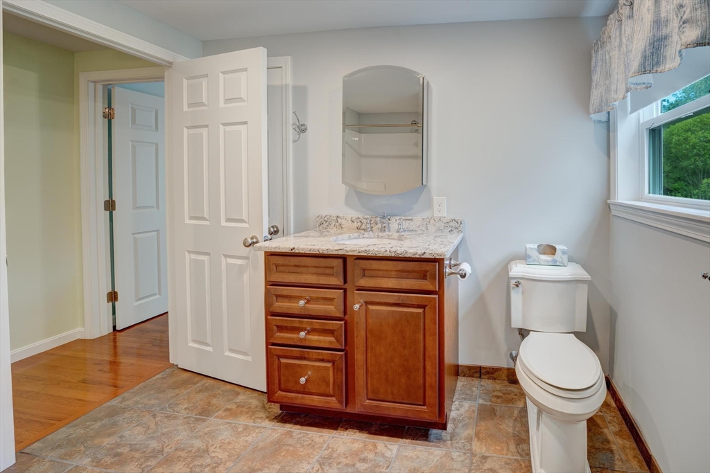 4 Mill Rd, Chelmsford, MA Photo #24