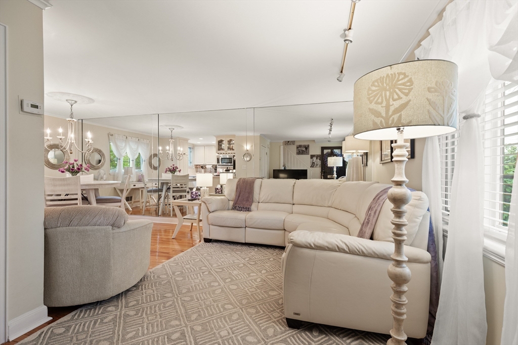 258 Lexington St 258