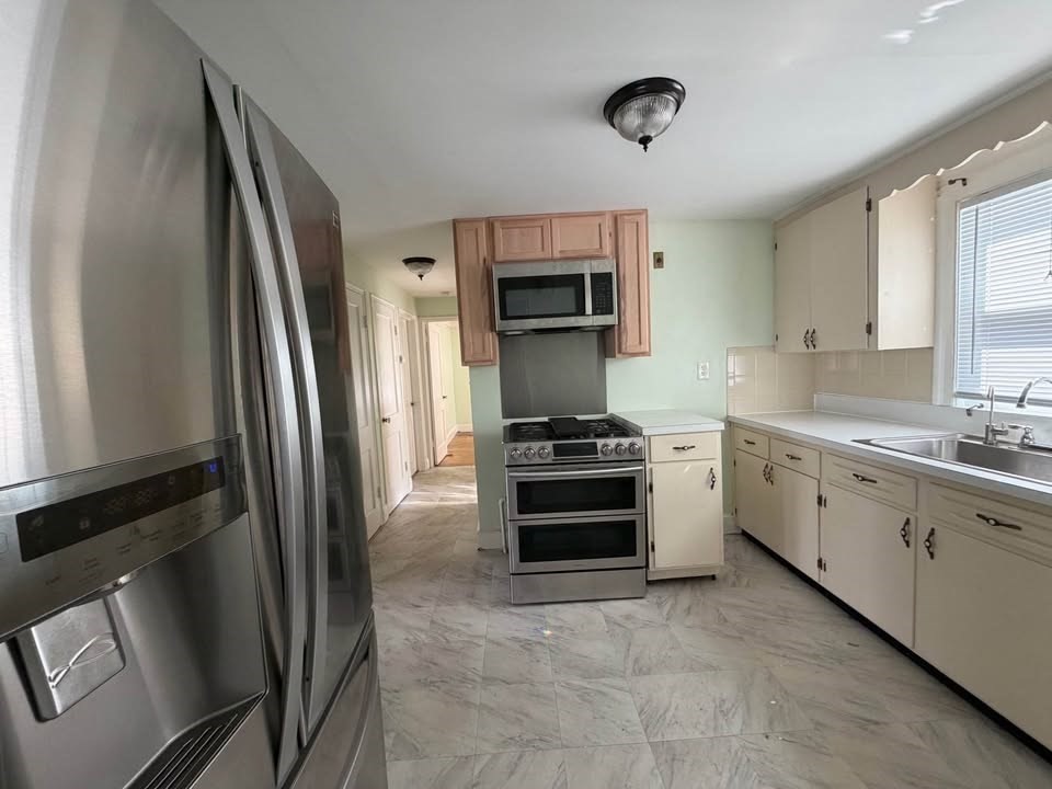 36 Barstow St #1, Salem, MA Photo #2