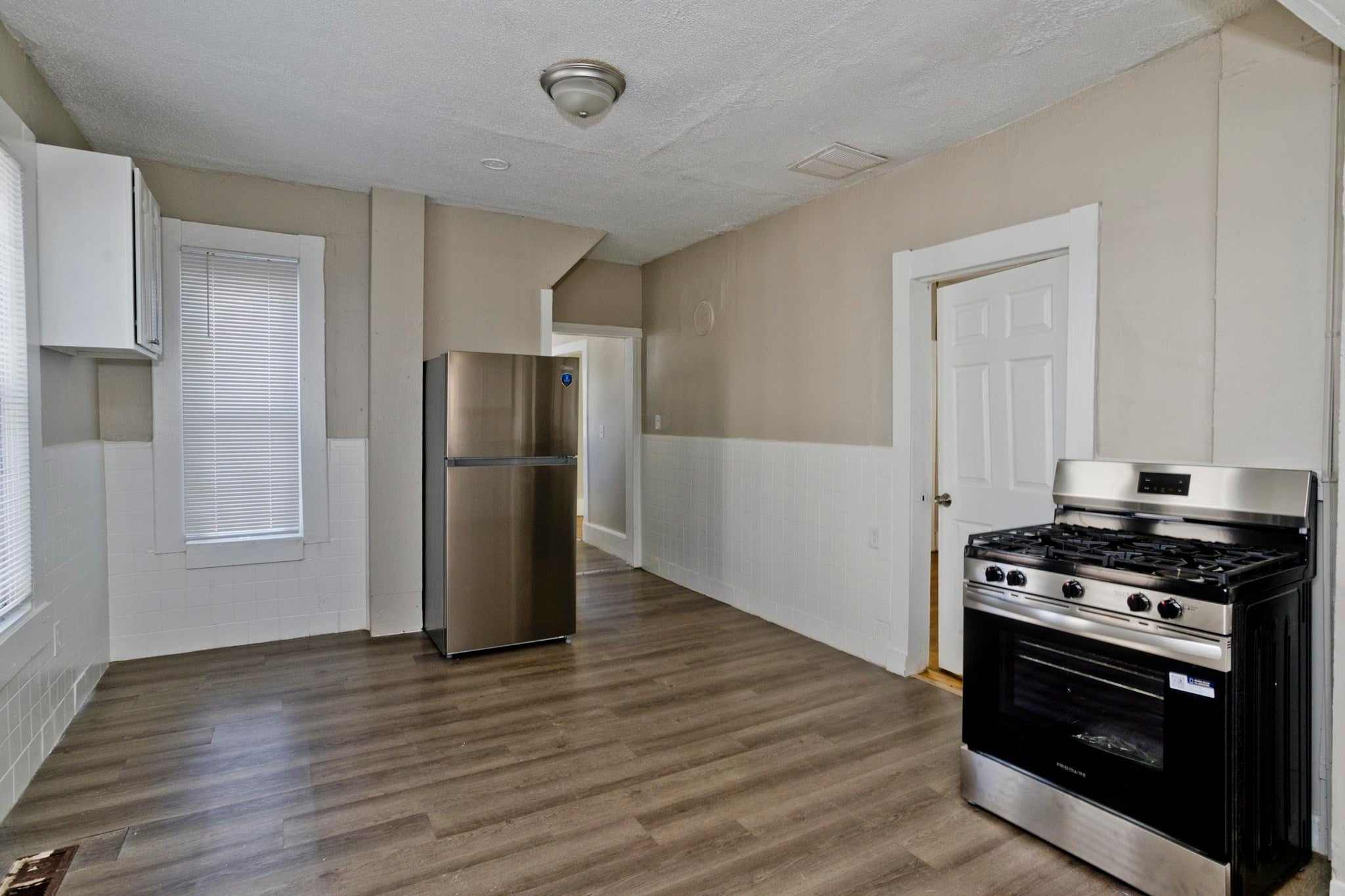 30 Hawthorne St, Springfield, MA Photo #3