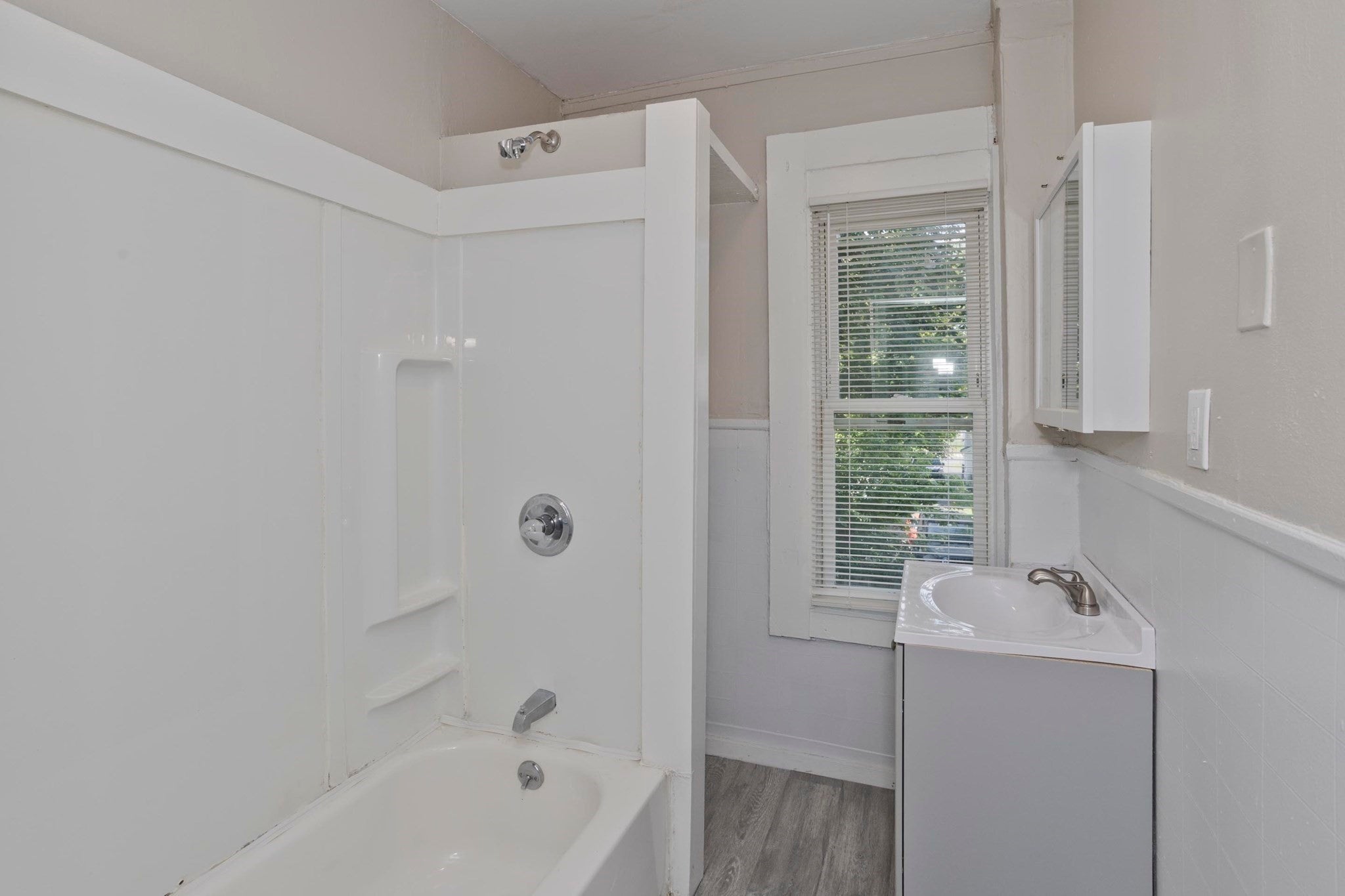 30 Hawthorne St, Springfield, MA Photo #11