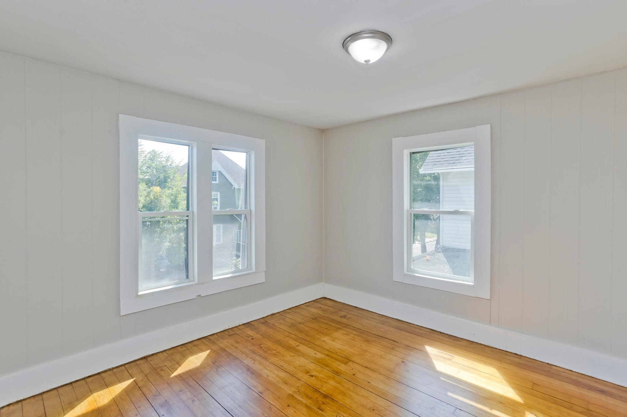 30 Hawthorne St, Springfield, MA Photo #12