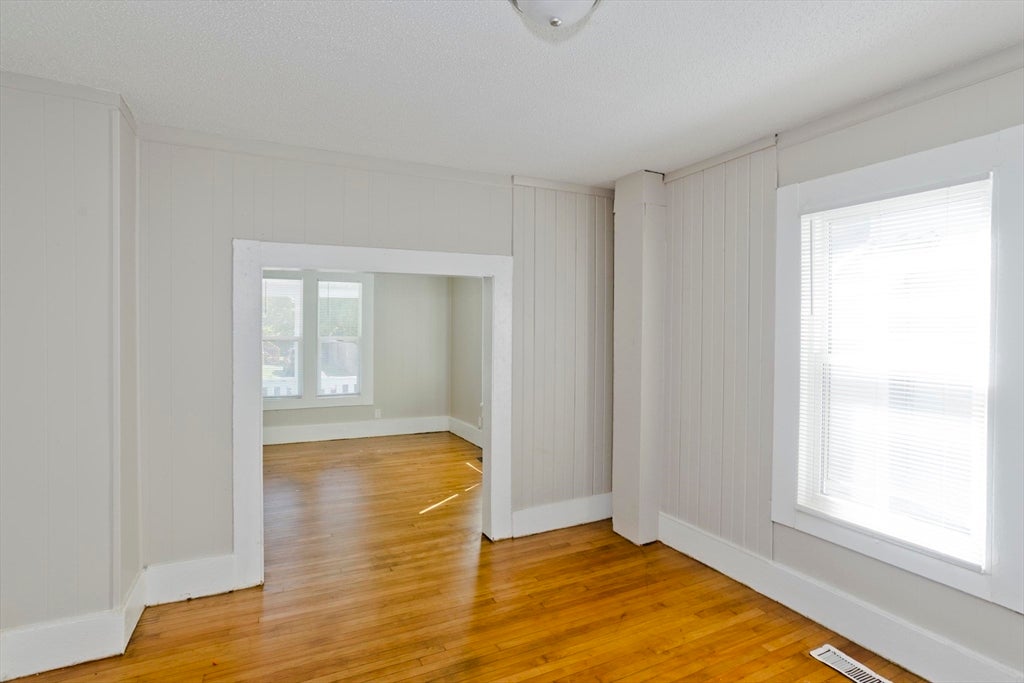 30 Hawthorne St, Springfield, MA, 30 Hawthorne St, Springfield, MA Photo #6