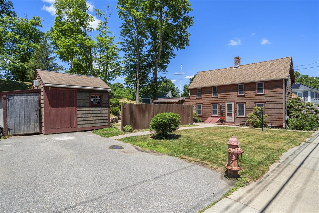 17 Stafford St