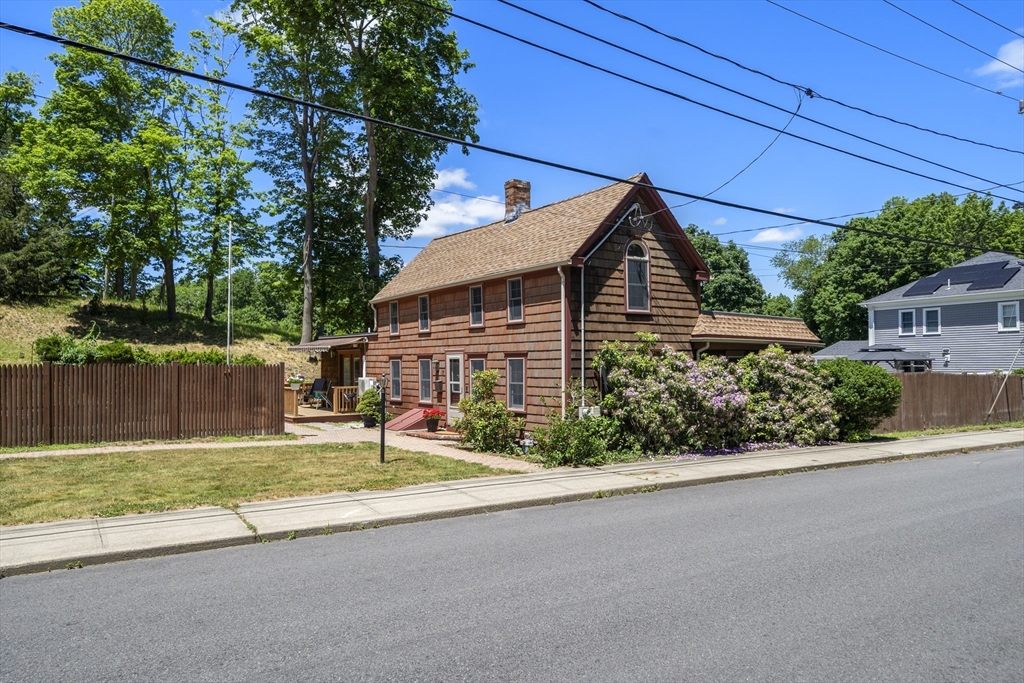 17 Stafford St