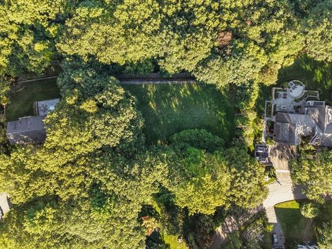 Photo of 33 Boulder Rd, Wellesley, MA 02481 (MLS # 73503668)