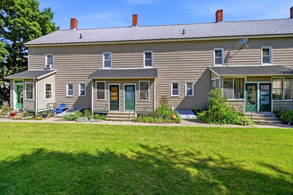 64 Mount Tom Ave 64