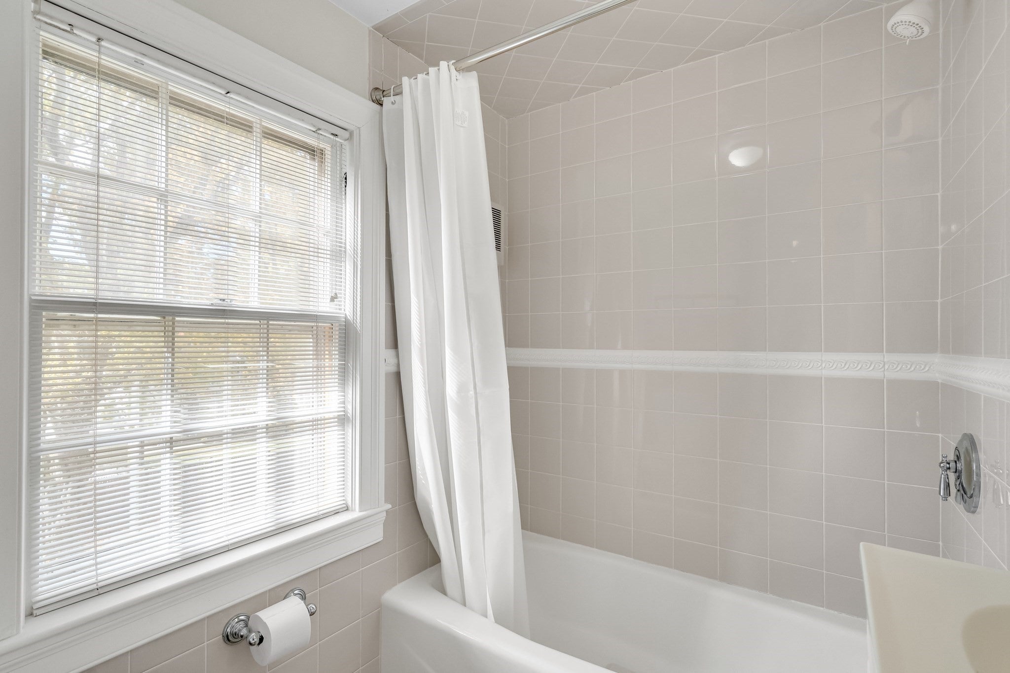 32 Ivan ST, Lexington, MA, 32 Ivan ST, Lexington, MA Photo #33
