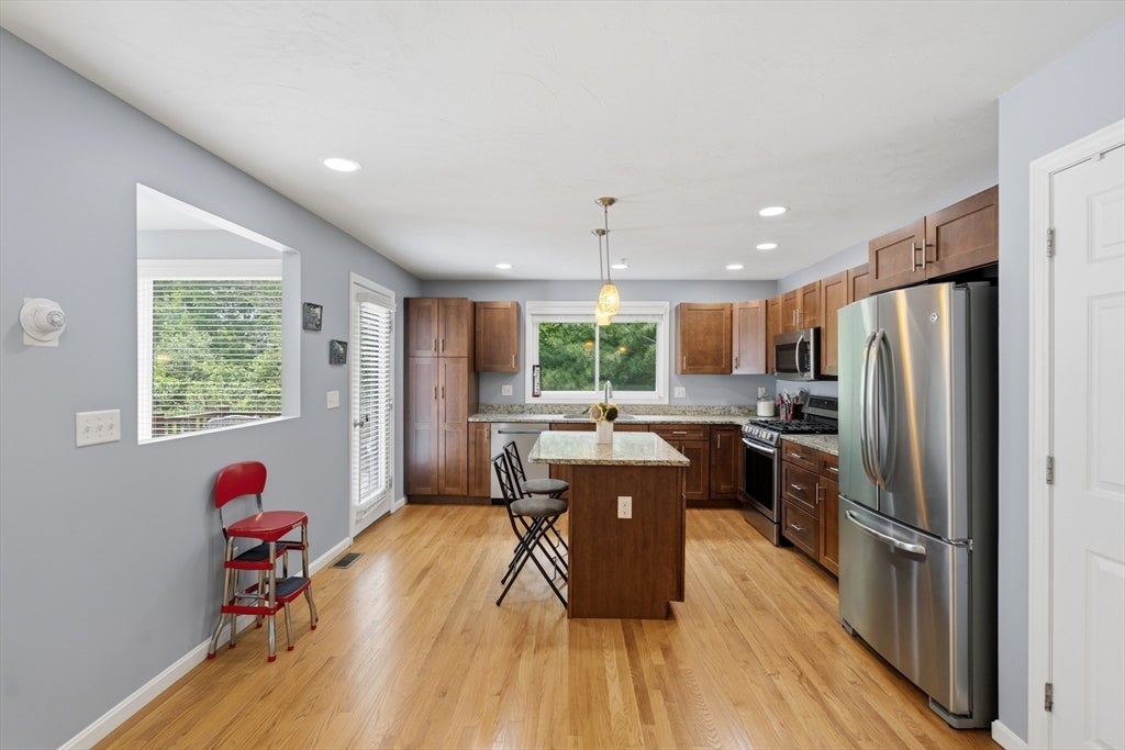 23 Governors Way #D, Milford, MA Photo #12