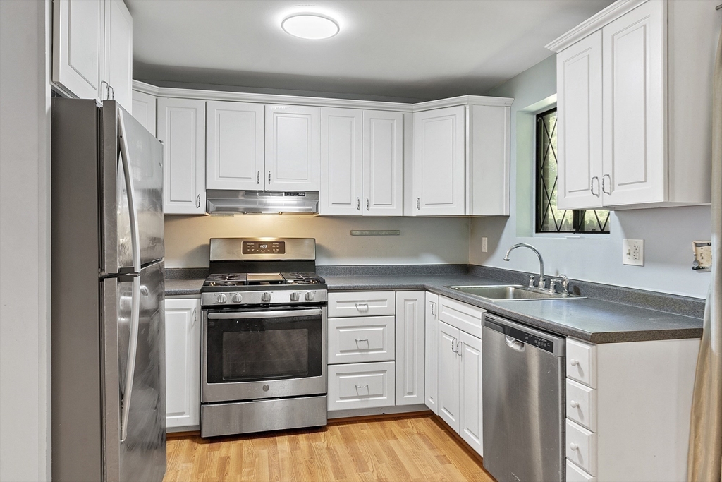 406 Farrwood Drive 406