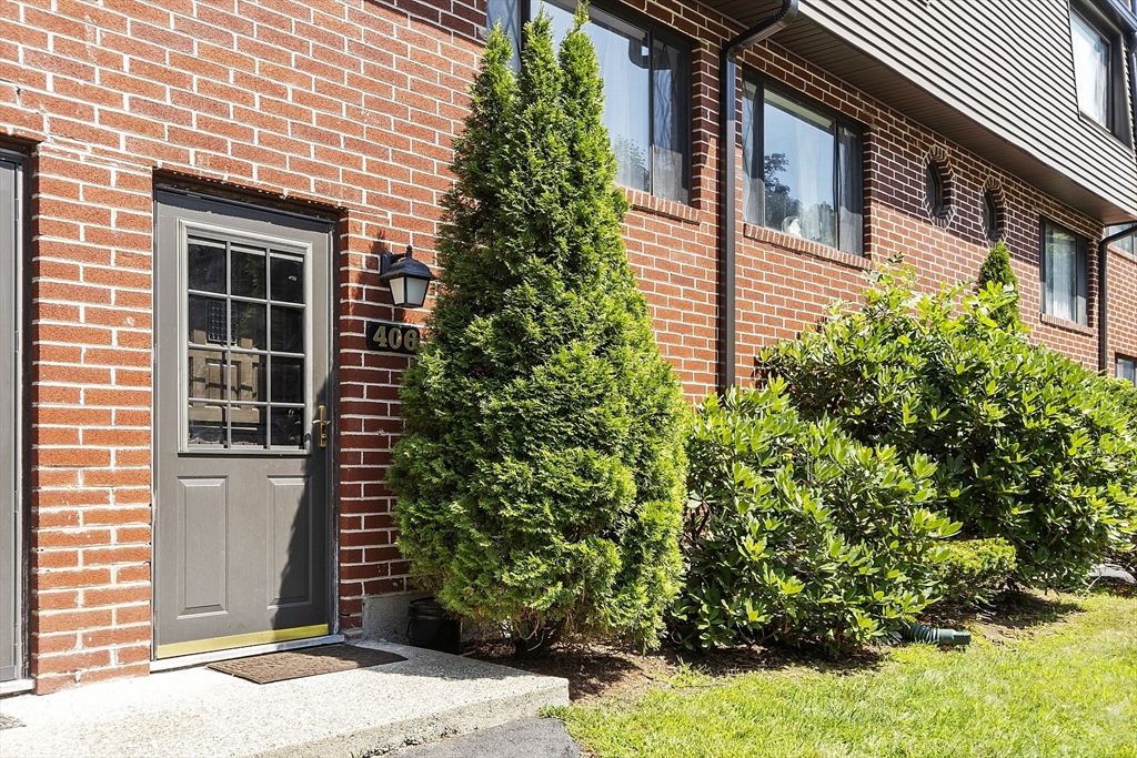 406 Farrwood Drive 406