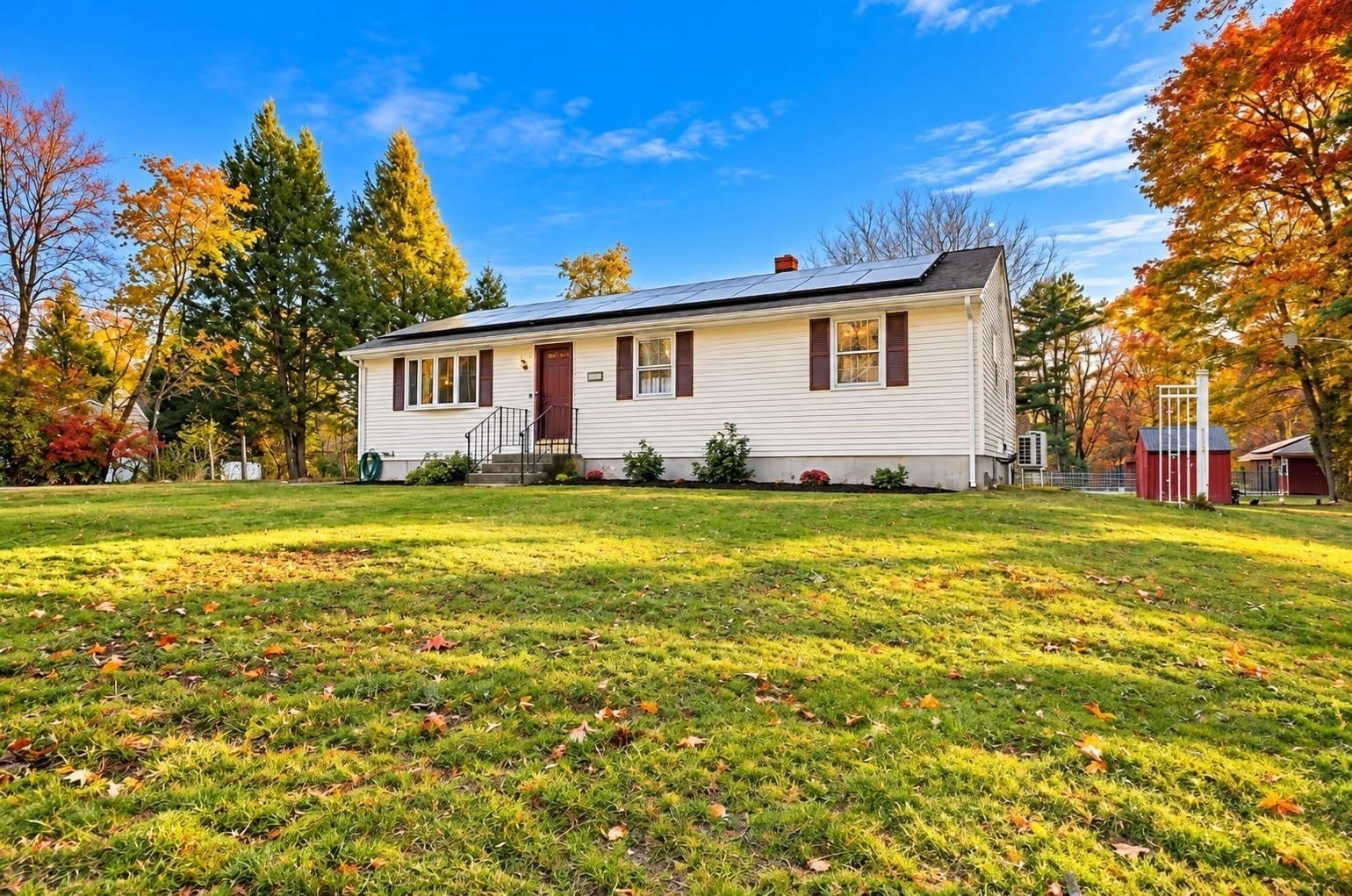 Photo of 295 South St, Douglas, MA