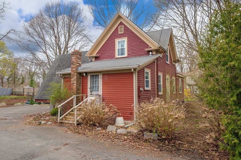 4 Toomey Lane