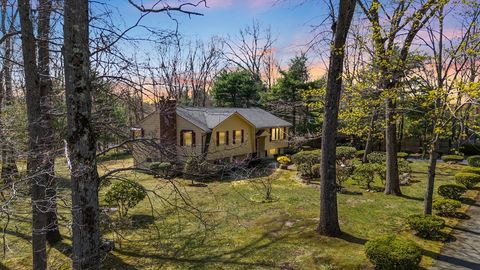 11 Strawberry Hill Lane, Danvers, MA 01923 - MLS#: 73365992