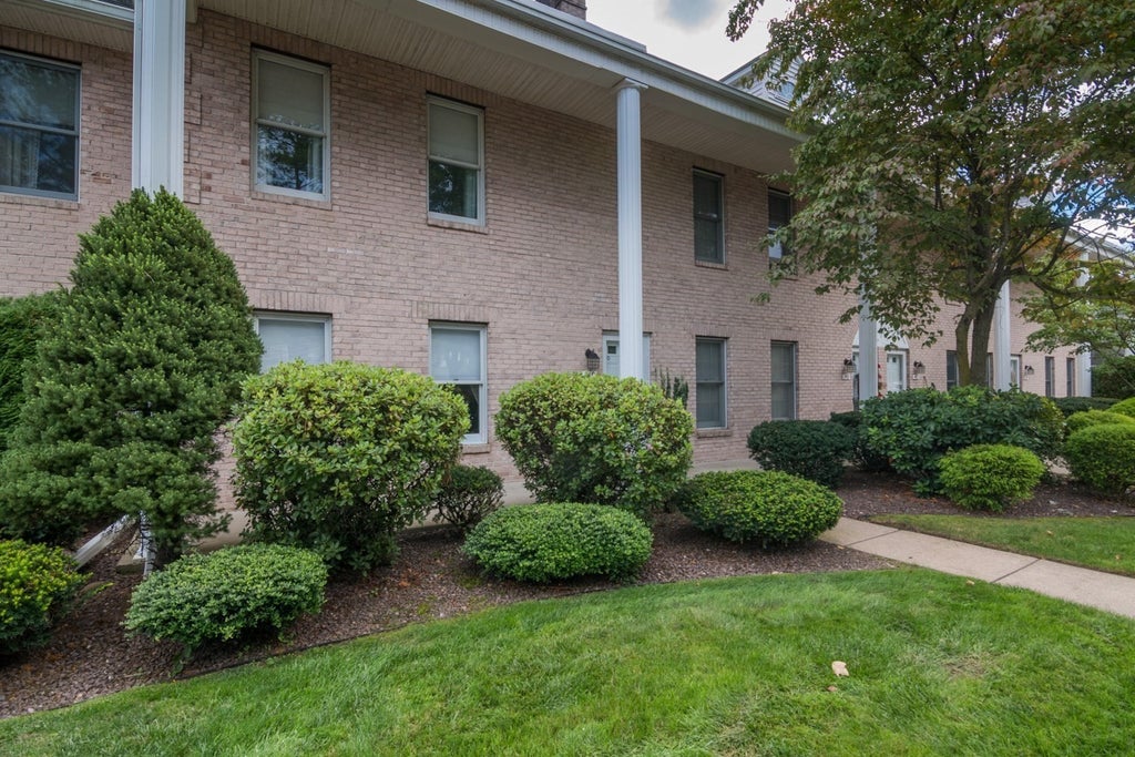 Photo of 14C Castle Hill Rd #14C, Agawam, MA 01001 (MLS # 73595462)