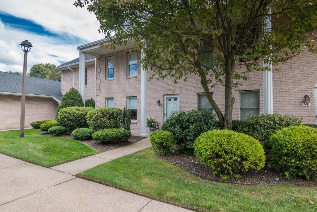 Photo of 14C Castle Hill Rd #14C, Agawam, MA 01001 (MLS # 73595462)