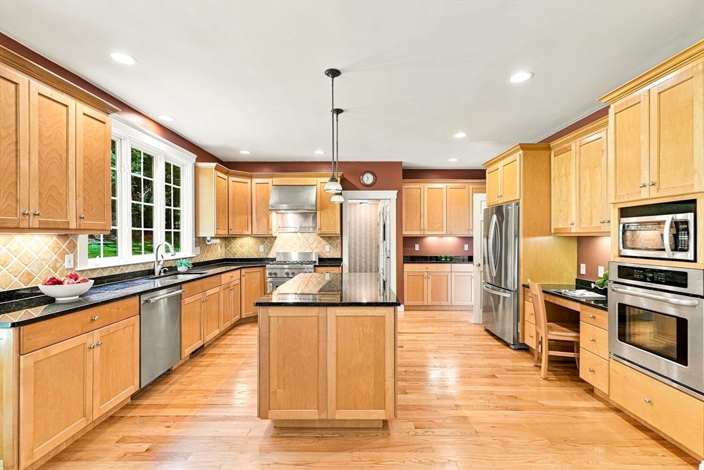 3 Graystone Way, Southborough, MA, 3 Graystone Way, Southborough, MA Photo #7