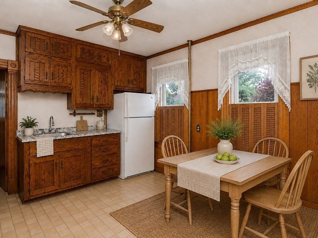 466 East Main Street, Chicopee, MA Photo #17