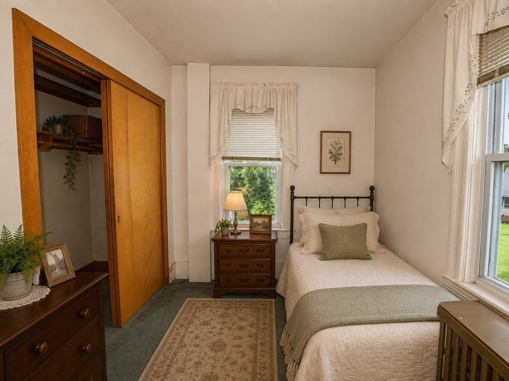 466 East Main Street, Chicopee, MA Photo #33